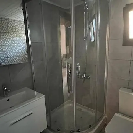 Aytac Palace Apartment Odivelas (Lisbon)